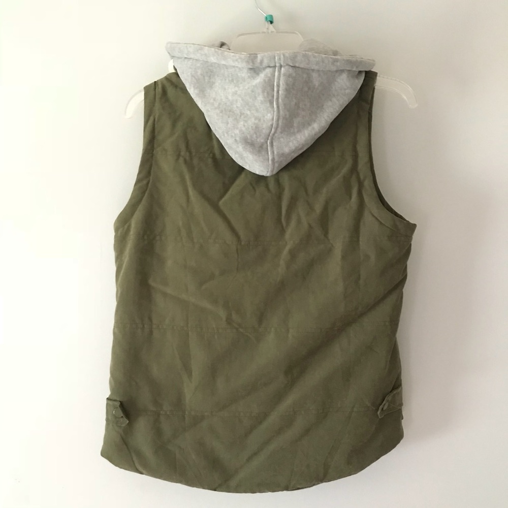 Vest - Picture 2 of 2